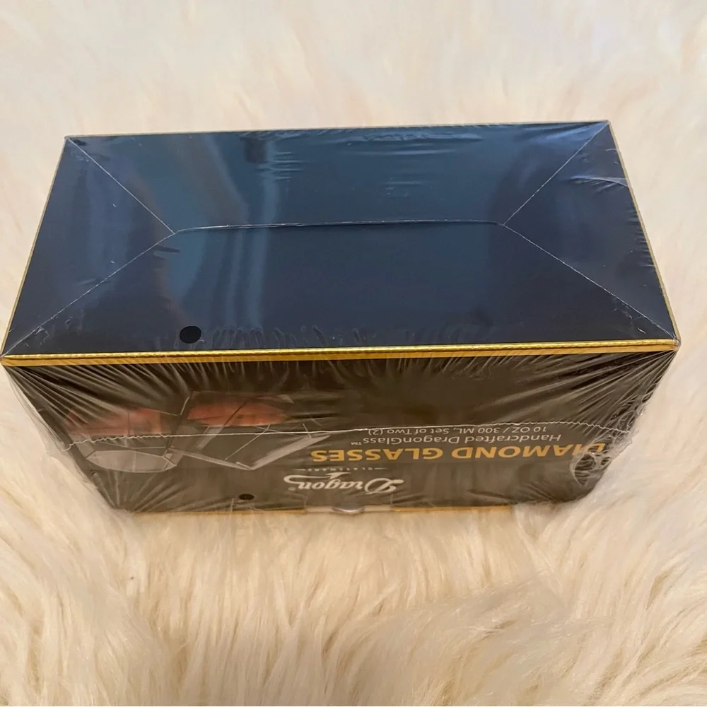 NIB Dragon Diamond Glasses set of two 10 ounce cocktail adult beverage glasses